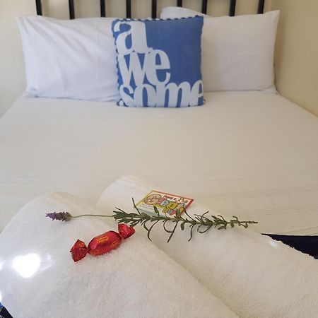 איסט לונדון Forword'S River Lodge חדר תמונה
